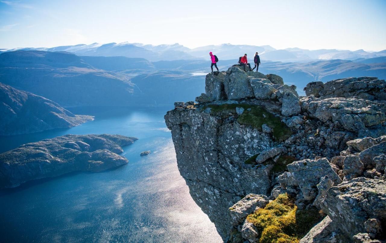 Отель Knutholmen Kalvag Экстерьер фото