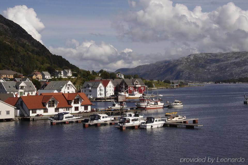 Отель Knutholmen Kalvag Экстерьер фото