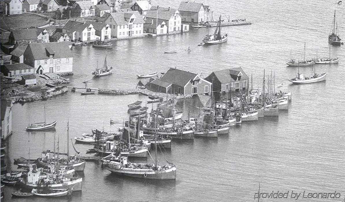 Отель Knutholmen Kalvag Экстерьер фото